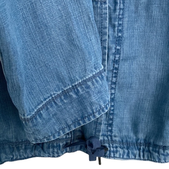 Eddie Bauer Lightweight Blue Chambray Jacket Sz S - Picture 4 of 10